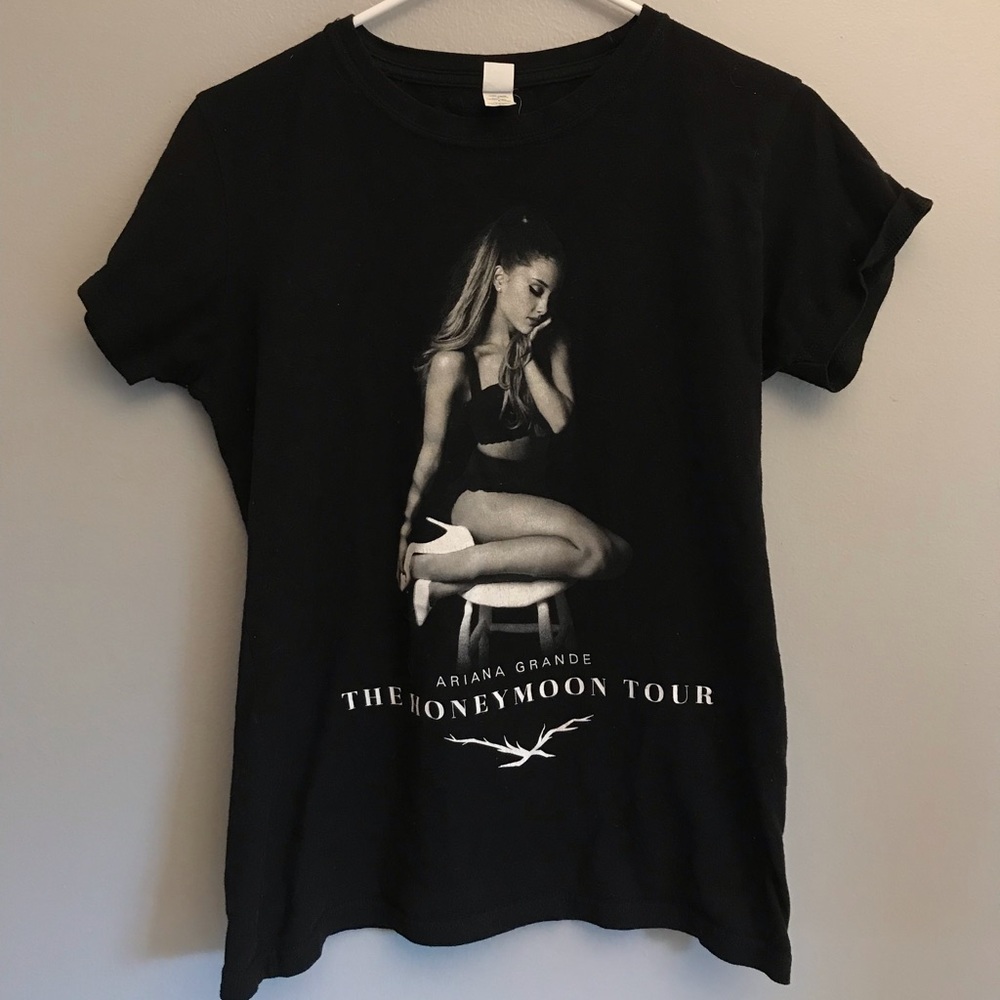 Ariana Grande Honeymoon Tour t-shirt
